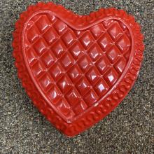 heart quilted cake pan
