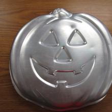 pumpkin cake pan