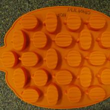 pumpkins small mold pan