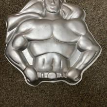 superman cake pan