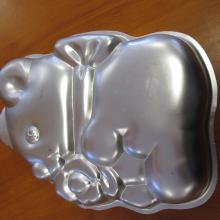 teddy bear with bow cake pan